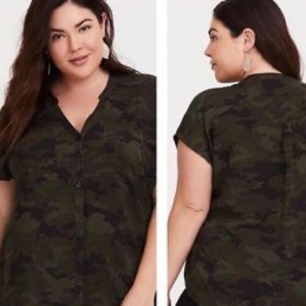 🤩 2/$15 - CAMO DOLMAN CHALLIS SHIRT - TORRID 5